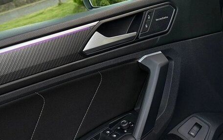 Volkswagen Tiguan II, 2021 год, 2 500 000 рублей, 7 фотография