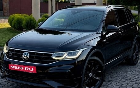 Volkswagen Tiguan II, 2021 год, 2 500 000 рублей, 3 фотография