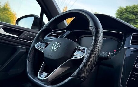 Volkswagen Tiguan II, 2021 год, 2 500 000 рублей, 26 фотография