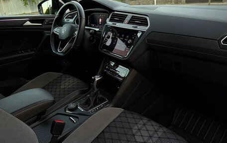 Volkswagen Tiguan II, 2021 год, 2 500 000 рублей, 22 фотография