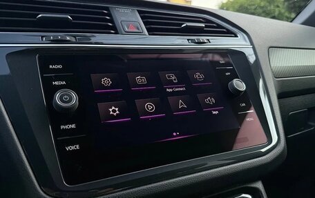 Volkswagen Tiguan II, 2021 год, 2 500 000 рублей, 28 фотография