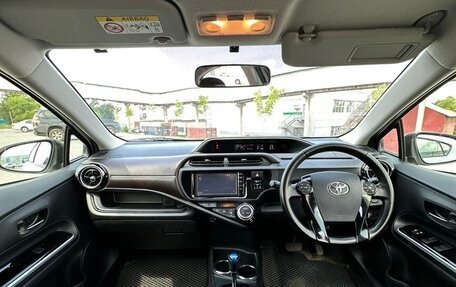 Toyota Aqua I, 2015 год, 930 000 рублей, 11 фотография