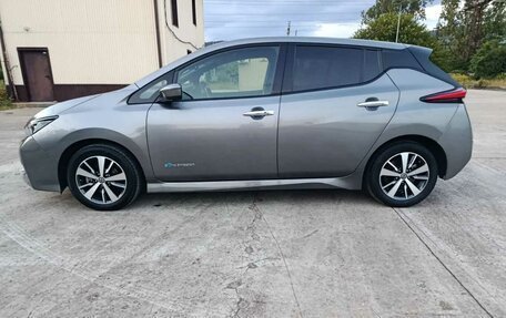Nissan Leaf II, 2019 год, 2 000 000 рублей, 5 фотография