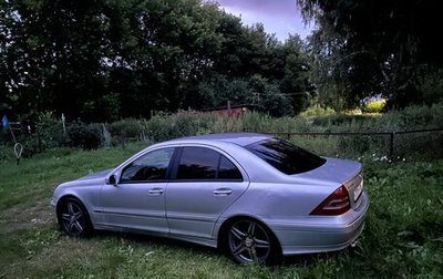 Mercedes-Benz C-Класс, 2003 год, 450 000 рублей, 1 фотография