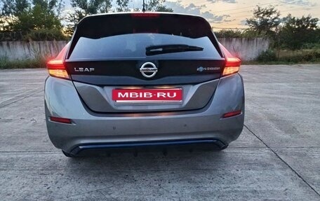Nissan Leaf II, 2019 год, 2 000 000 рублей, 13 фотография