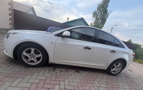 Chevrolet Cruze II, 2012 год, 570 000 рублей, 3 фотография