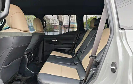 Lexus GX, 2025 год, 15 000 000 рублей, 13 фотография