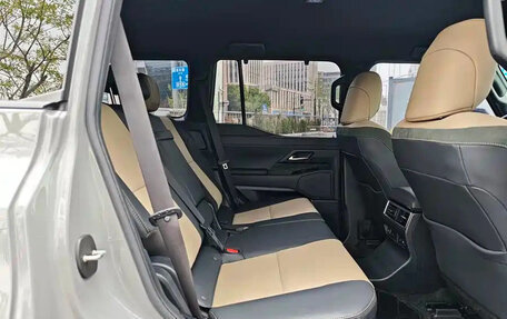 Lexus GX, 2025 год, 15 000 000 рублей, 12 фотография