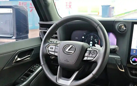 Lexus GX, 2025 год, 15 000 000 рублей, 18 фотография