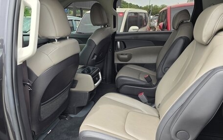 KIA Carnival, 2024 год, 4 030 000 рублей, 16 фотография
