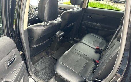 Mitsubishi Outlander III рестайлинг 3, 2020 год, 1 900 000 рублей, 20 фотография