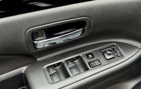 Mitsubishi Outlander III рестайлинг 3, 2020 год, 1 900 000 рублей, 29 фотография