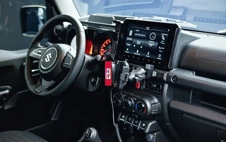 Suzuki Jimny, 2022 год, 2 650 000 рублей, 13 фотография