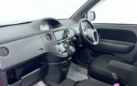 Toyota Sienta I, 2012 год, 860 000 рублей, 10 фотография