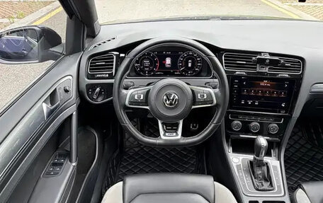 Volkswagen Golf VII, 2020 год, 1 240 100 рублей, 9 фотография