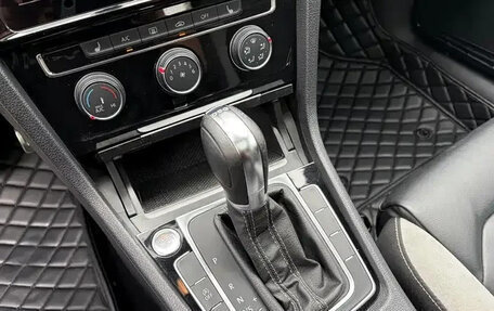 Volkswagen Golf VII, 2020 год, 1 240 100 рублей, 14 фотография