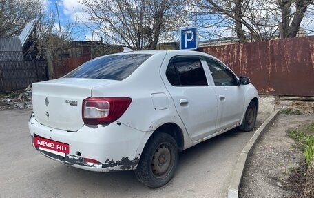 Renault Logan II, 2015 год, 180 000 рублей, 2 фотография