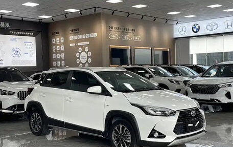 Toyota Yaris XP150 рестайлинг, 2021 год, 942 000 рублей, 1 фотография