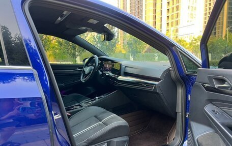 Volkswagen Golf VIII, 2022 год, 2 020 000 рублей, 6 фотография