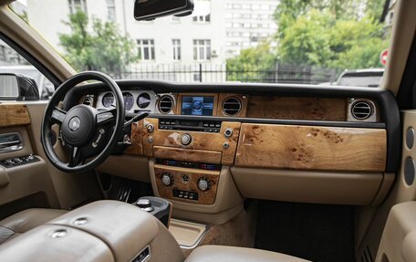 Rolls-Royce Phantom VII рестайлинг, 2004 год, 13 775 000 рублей, 9 фотография