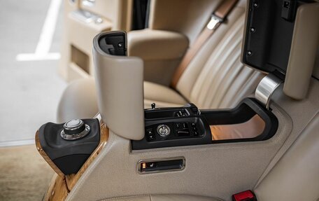 Rolls-Royce Phantom VII рестайлинг, 2004 год, 13 775 000 рублей, 14 фотография
