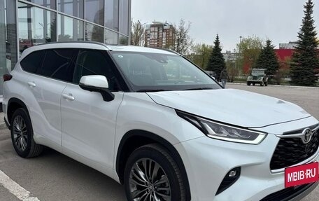 Toyota Highlander, 2026 год, 4 890 000 рублей, 4 фотография