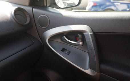 Toyota RAV4, 2010 год, 1 050 000 рублей, 17 фотография