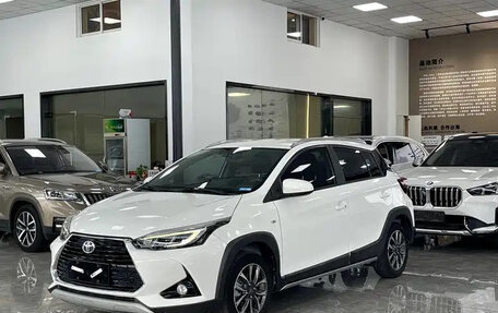 Toyota Yaris XP150 рестайлинг, 2021 год, 942 000 рублей, 3 фотография