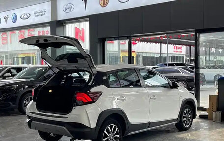 Toyota Yaris XP150 рестайлинг, 2021 год, 942 000 рублей, 6 фотография
