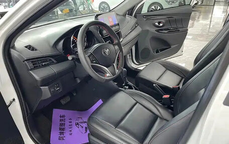Toyota Yaris XP150 рестайлинг, 2021 год, 942 000 рублей, 7 фотография