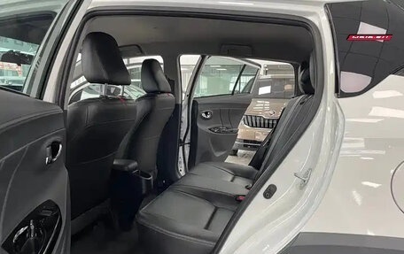 Toyota Yaris XP150 рестайлинг, 2021 год, 942 000 рублей, 9 фотография