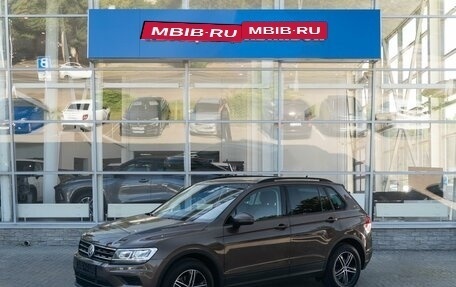 Volkswagen Tiguan II, 2019 год, 1 699 000 рублей, 1 фотография