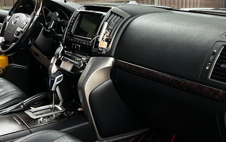 Toyota Land Cruiser 200, 2015 год, 5 500 000 рублей, 18 фотография