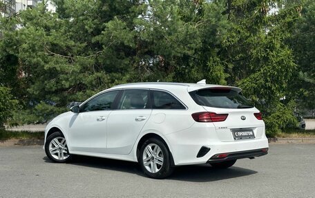 KIA cee'd III, 2020 год, 1 900 000 рублей, 8 фотография