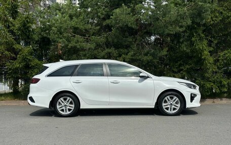 KIA cee'd III, 2020 год, 1 900 000 рублей, 5 фотография