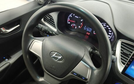 Hyundai Solaris II рестайлинг, 2018 год, 869 000 рублей, 15 фотография