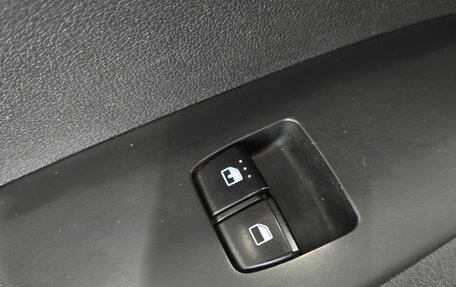 Hyundai Solaris II рестайлинг, 2018 год, 869 000 рублей, 19 фотография
