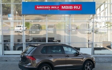 Volkswagen Tiguan II, 2019 год, 1 699 000 рублей, 6 фотография
