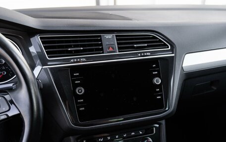 Volkswagen Tiguan II, 2019 год, 1 699 000 рублей, 10 фотография