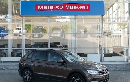 Volkswagen Tiguan II, 2019 год, 1 699 000 рублей, 3 фотография