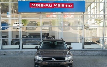 Volkswagen Tiguan II, 2019 год, 1 699 000 рублей, 2 фотография