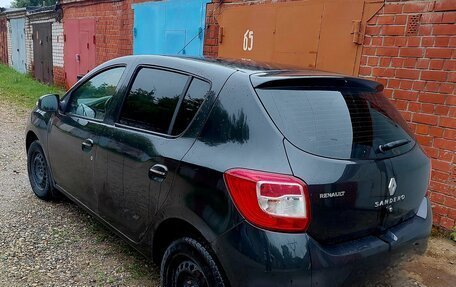 Renault Sandero II рестайлинг, 2015 год, 960 000 рублей, 2 фотография