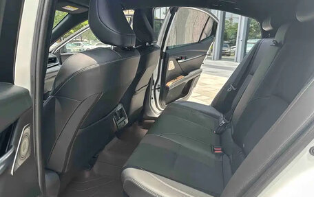 Toyota Camry, 2025 год, 5 800 000 рублей, 10 фотография