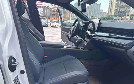 Toyota Camry, 2025 год, 5 800 000 рублей, 12 фотография