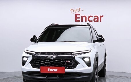 Chevrolet TrailBlazer, 2023 год, 1 500 000 рублей, 2 фотография