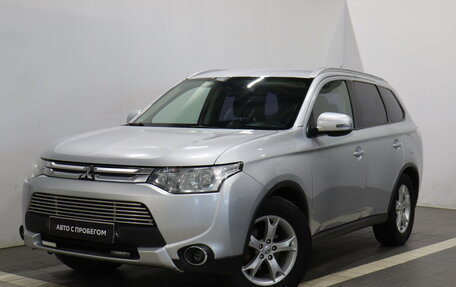 Mitsubishi Outlander III рестайлинг 3, 2014 год, 1 339 000 рублей, 1 фотография