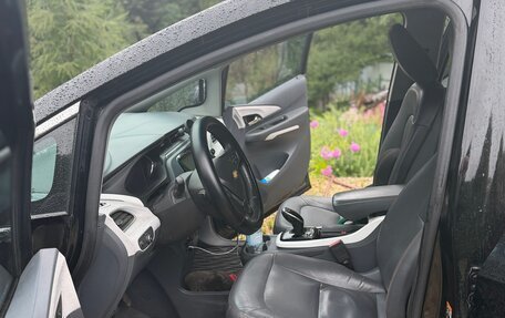 Chevrolet Bolt, 2017 год, 1 990 000 рублей, 2 фотография