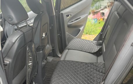 Chevrolet Bolt, 2017 год, 1 990 000 рублей, 3 фотография