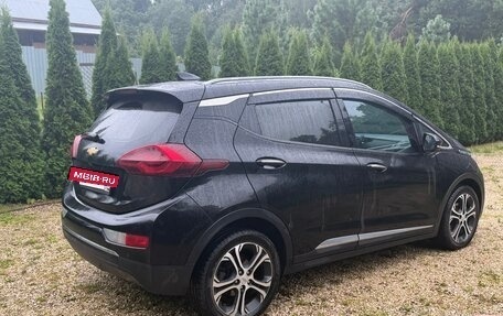 Chevrolet Bolt, 2017 год, 1 990 000 рублей, 6 фотография
