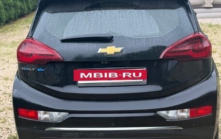Chevrolet Bolt, 2017 год, 1 990 000 рублей, 5 фотография